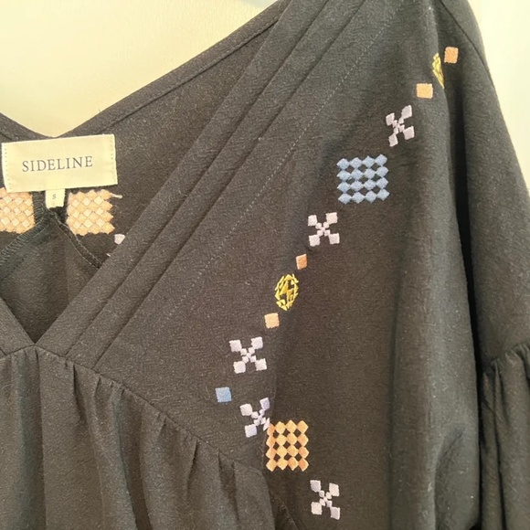 Sideline embroidered blouse - Picture 2 of 3